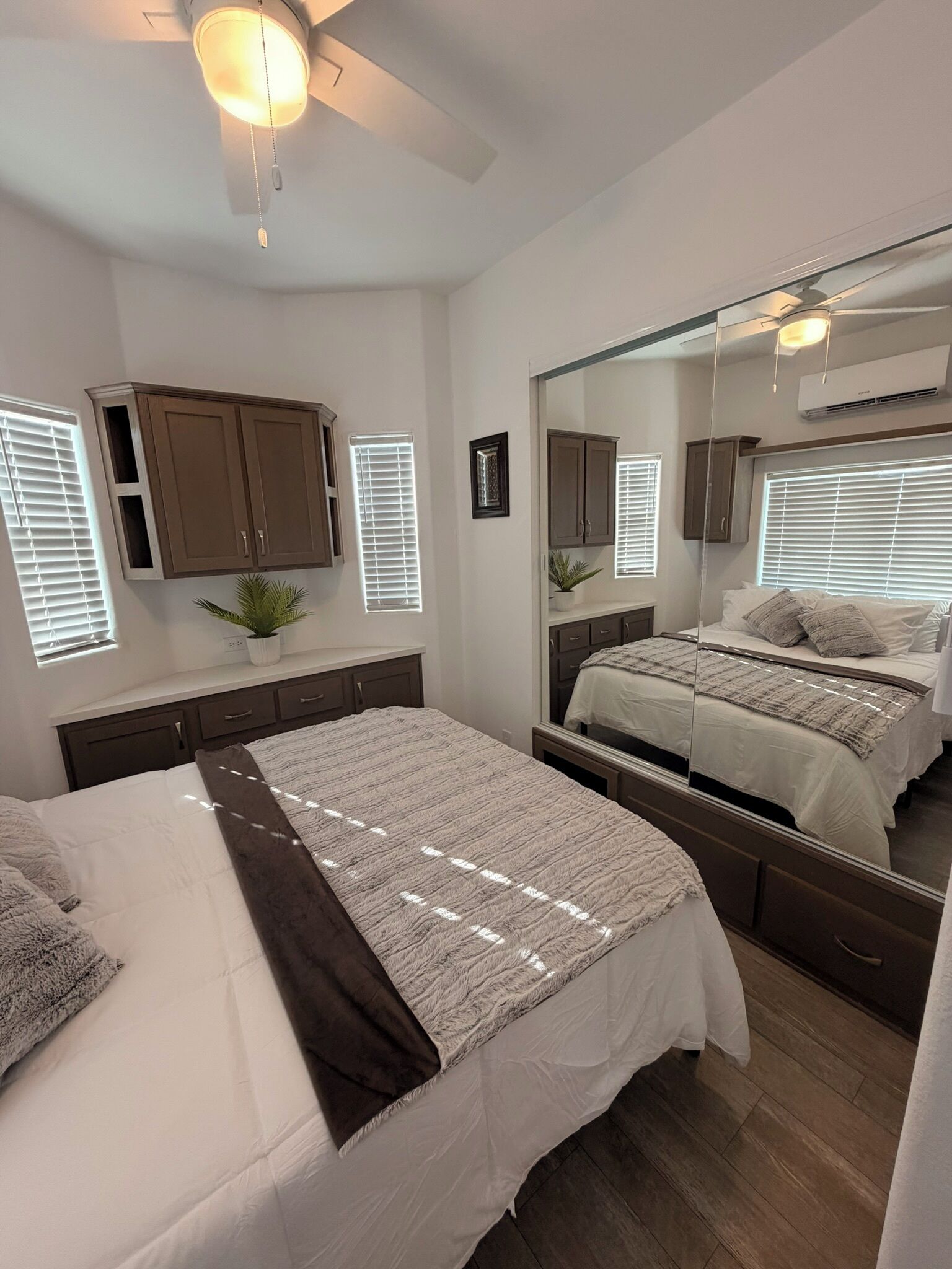 1 habitación y ropa de cama 