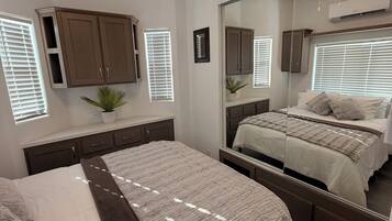 1 bedroom, bed sheets