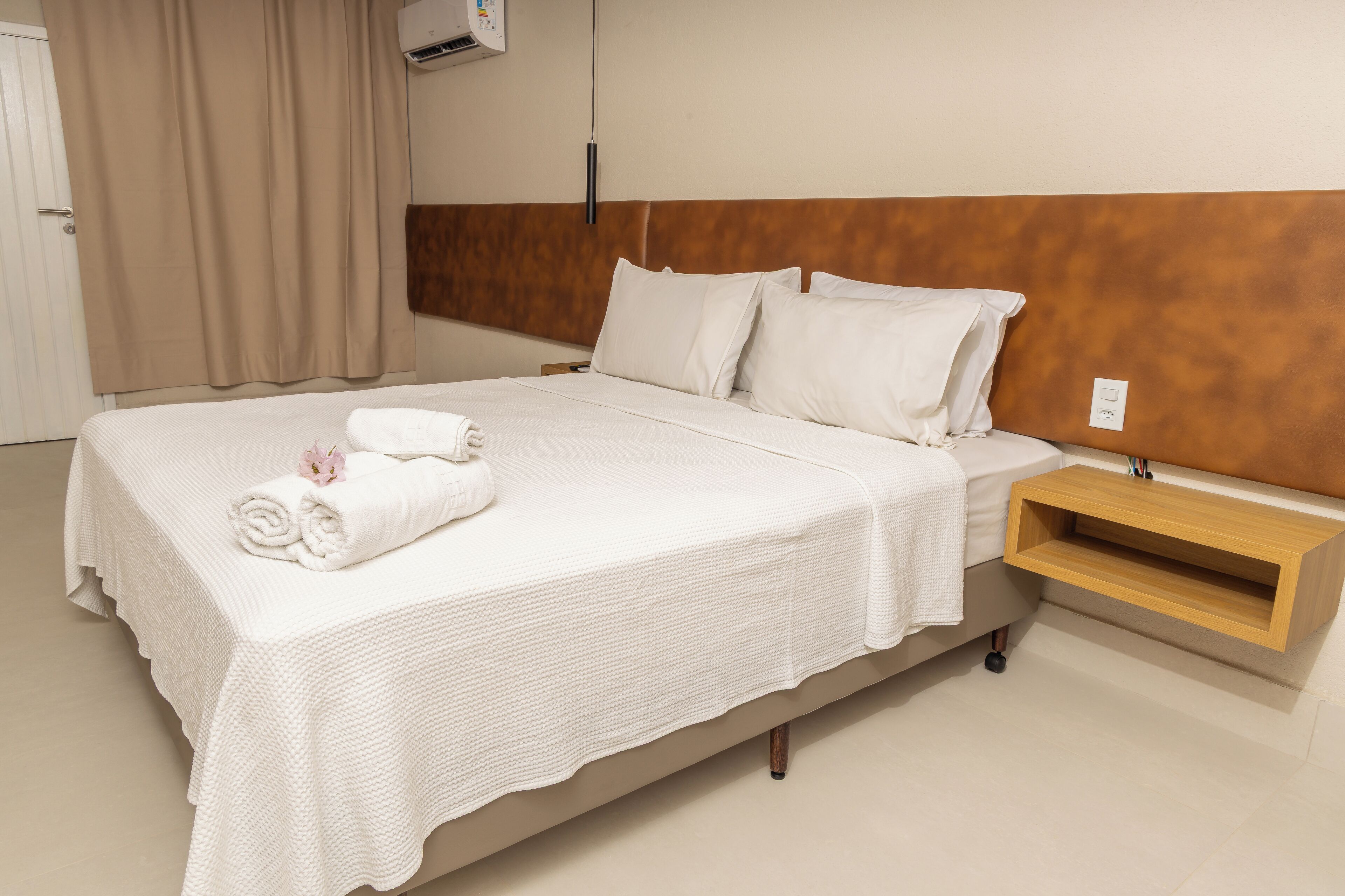 Escritorio y wifi gratis 