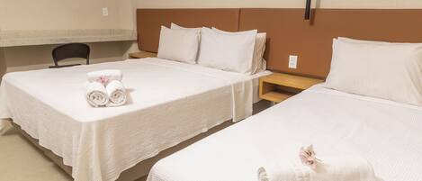 Standard Triple Room | Desk, free WiFi