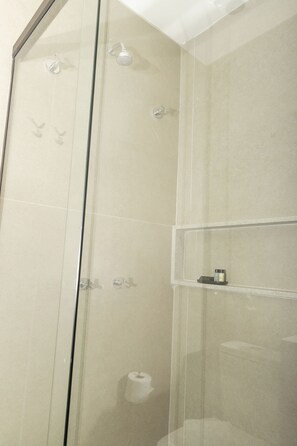 Bathroom - Sereno Hotel (Cabo Frio)