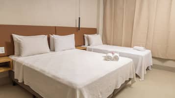 Habitación triple estándar | Escritorio y wifi gratis