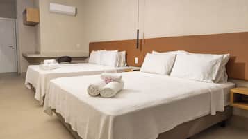 Family Suite | Desk, free WiFi