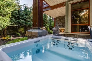 Bain à remous extérieur