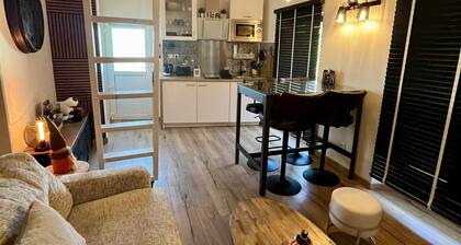 Le Perchoir " A night suspended in time