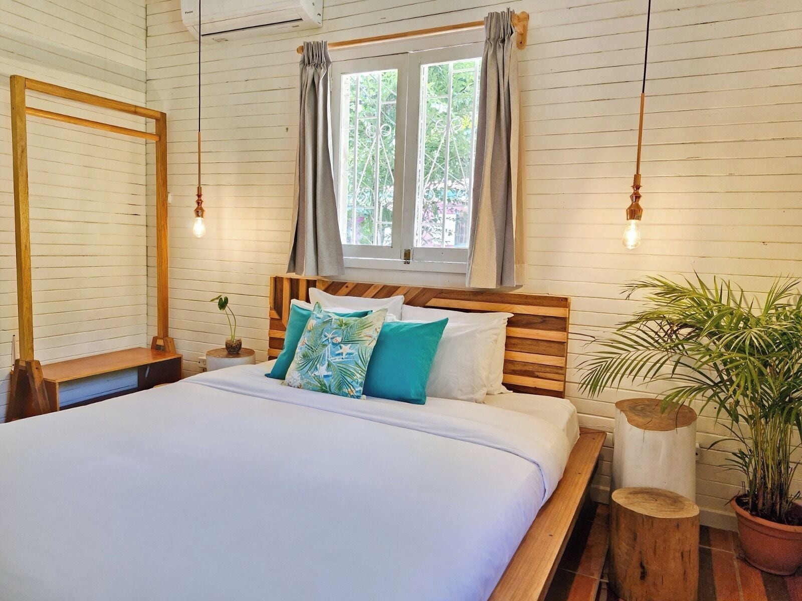 Wifi gratis y ropa de cama 