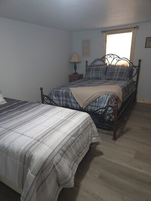 2 Schlafzimmer, Bügeleisen/Bügelbrett, kostenloses WLAN, Bettwäsche