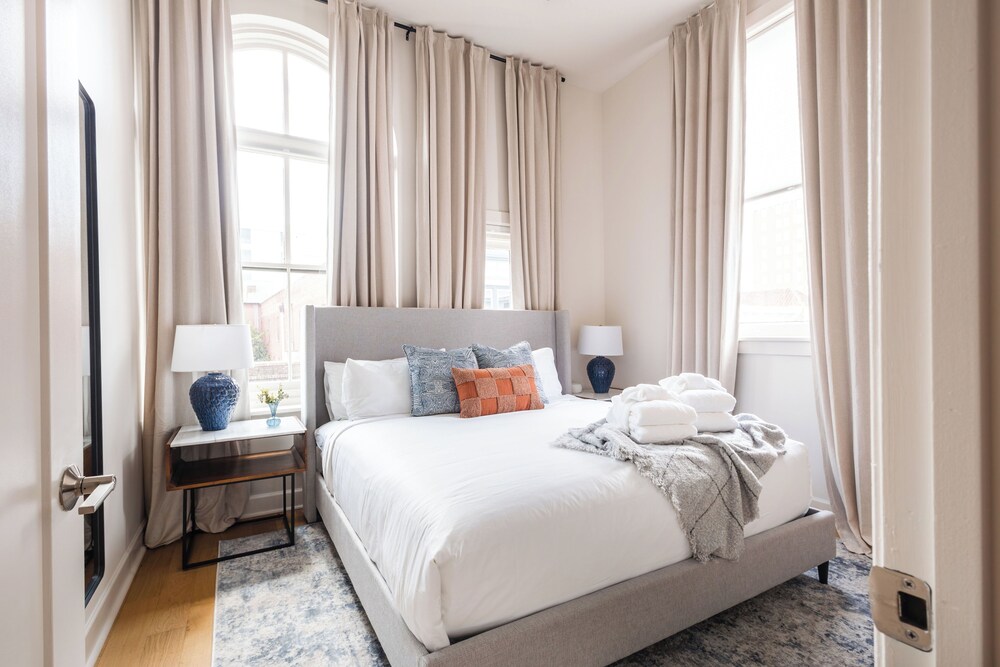Heart of Historic District | Luxury Apt | 360 King Reviews, Deals ... - Historic District Luxury Apartments Eco Design
