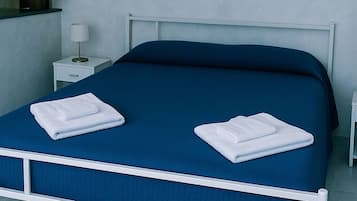 1 camera, ferro/asse da stiro, Wi-Fi, lenzuola