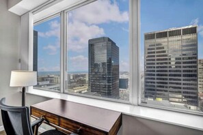 Interior - Stunning 11th Floor Corner Unit w/Amazing DT Views (Cleveland)