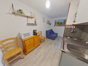 Interior - Apartment with Terrace in Les Rousses, 500m from Center, 4 Pax (Les Rousses)