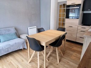 Dining - 2-room apartment for 4 people, 100m from Linga chairlift (Châtel)