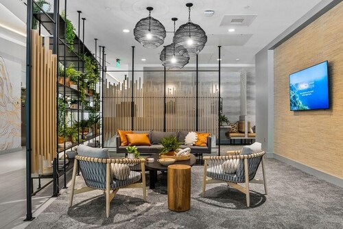 Landing | Stylish Studio, Pool, Gym