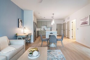 Living area - Landing | Incredible 1BD, Pool (Palm Coast)