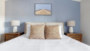 2 Schlafzimmer, Schreibtisch, Bügeleisen/Bügelbrett, WLAN