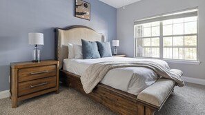 2 habitaciones, escritorio, tabla de planchar con plancha y wifi 