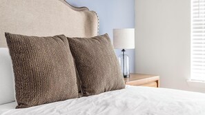 2 Schlafzimmer, Schreibtisch, Bügeleisen/Bügelbrett, WLAN
