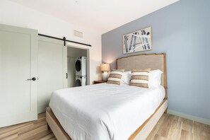 1 habitación, escritorio, tabla de planchar con plancha y wifi 