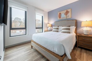 1 bedroom, desk, iron/ironing board, WiFi