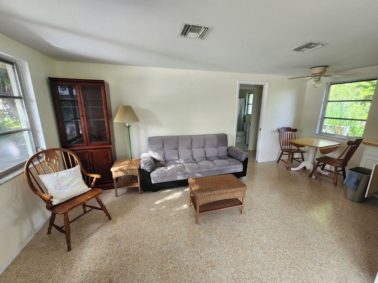Paradise In The Heart Of Old Englewood Village - Englewood