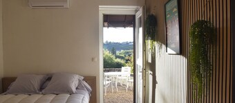 The house of the Vines 5 minutes from the A6 and Macon