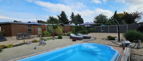 حمّام سباحة خارجي