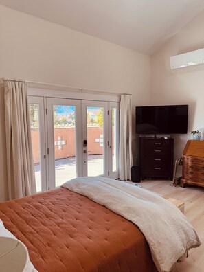 1 quarto, escrivaninha, Wi-Fi, roupa de cama