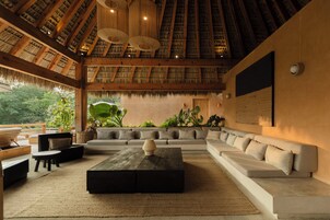 Sala de estar en el lobby