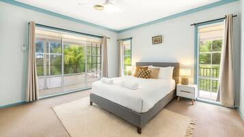 5 Schlafzimmer, Schreibtisch, Bügeleisen/Bügelbrett, Reisekinderbett