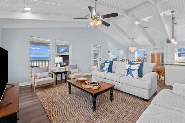 Smart TV, books, stereo