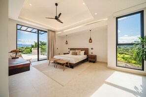 4 عدّة غرف نوم وخزنة داخل الغرفة وواي فاي مجانًا وملاءات أسرّة