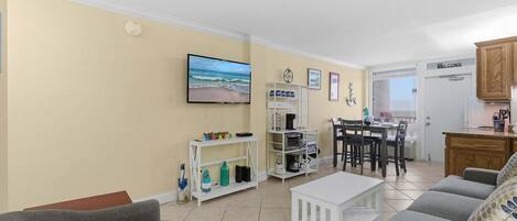 Condo, Multiple Beds, Balcony, Ocean View (Ocean Jewels Club 319) | Living area