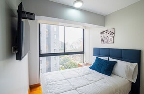 4 bedrooms, iron/ironing board, free WiFi, bed sheets - Spacious & Modern Duplex in Miraflores (Lima)