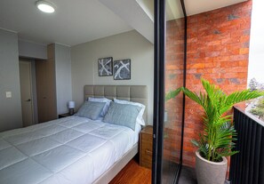 4 soverom, strykejern/-brett, wi-fi (inkludert) og sengetøy