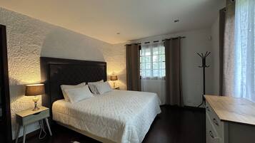 4 Schlafzimmer, Bügeleisen/Bügelbrett, WLAN, Bettwäsche