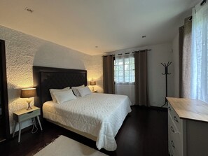 4 Schlafzimmer, Bügeleisen/Bügelbrett, WLAN, Bettwäsche