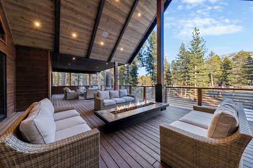11 bedroom 14 bath Mega Estate with Indoor Pool