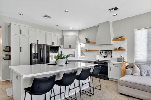 Desert Luxe Retreat in Litchfield Park