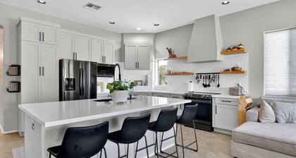 Desert Luxe Retreat in Litchfield Park