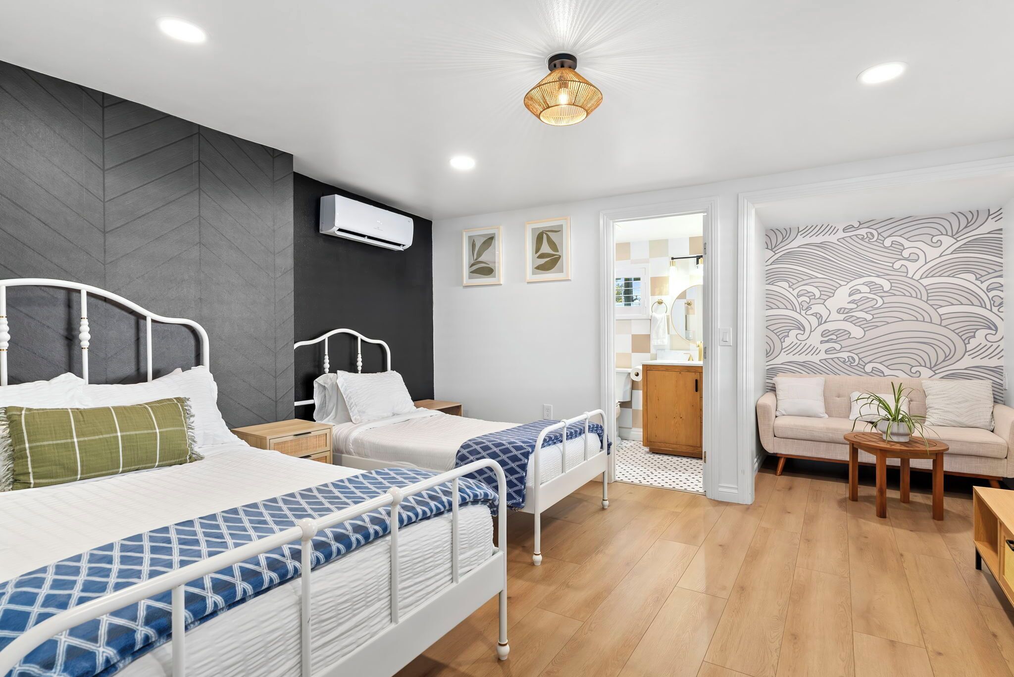 5 Schlafzimmer, Bügeleisen/Bügelbrett, Internetzugang, Bettwäsche