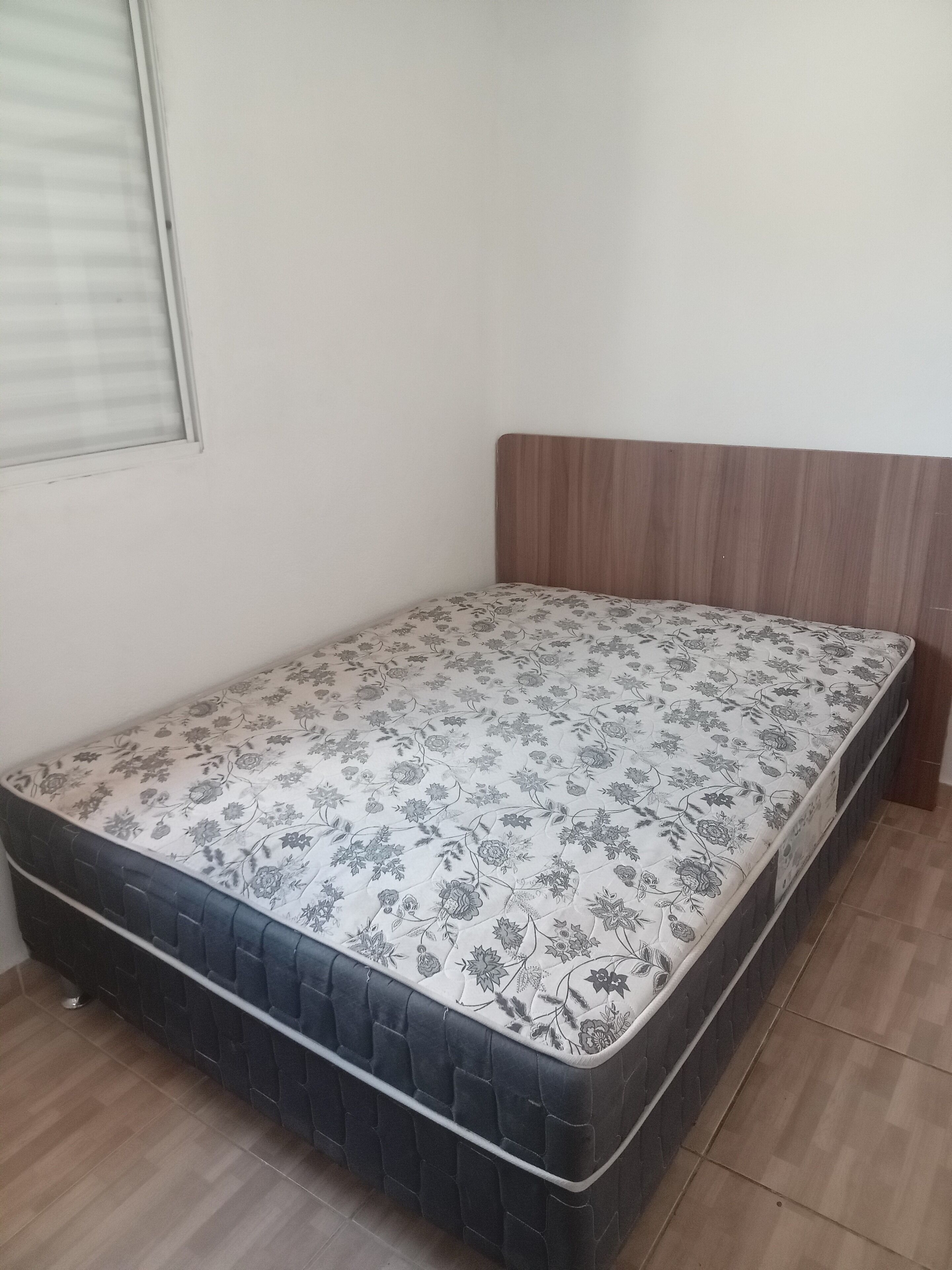 2 quartos, ferros/tábuas de passar roupa, Wi-Fi, roupa de cama