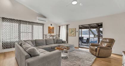 Peaceful LakeFront home with dock and screened in Porch