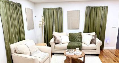 Katie Maeâs Downtown Retreat