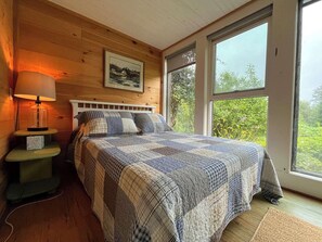 3 quartos, escrivaninha, berço de viagem, Wi-Fi de cortesia