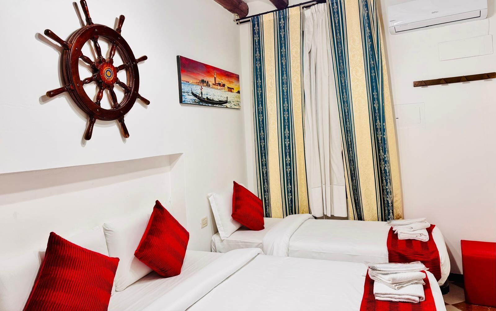 Economy Triple Room | Free WiFi