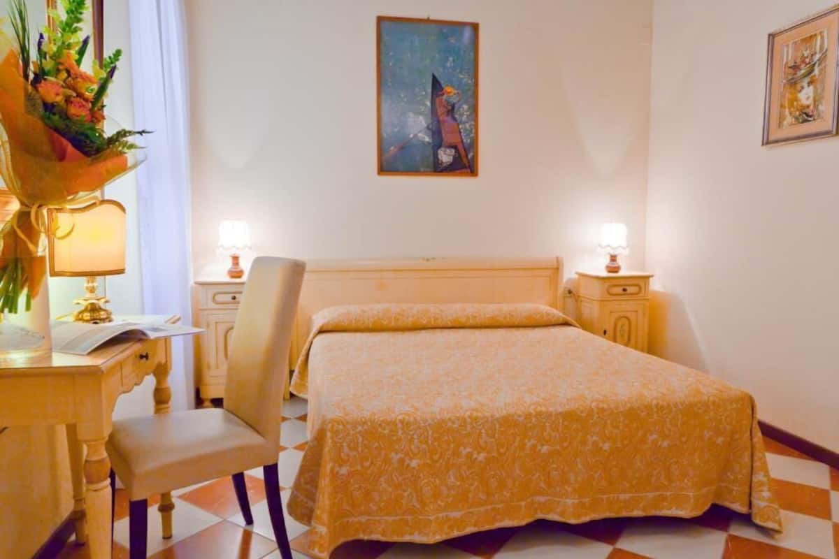 Double Room | Free WiFi