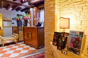 Lobby - HOTEL HENRY (Venezia)