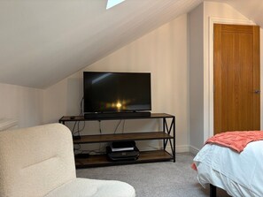 4 Schlafzimmer, Bügeleisen/Bügelbrett, Internetzugang, Bettwäsche