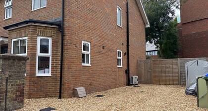 4BR • 2.5BA • Fast Wi-Fi • Free Parking • Garden