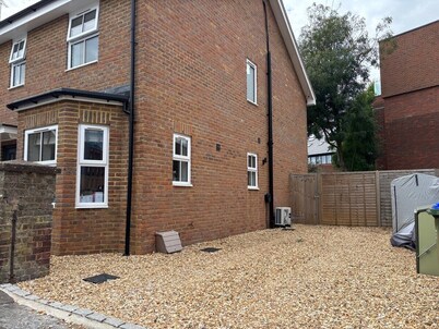 4BR • 2.5BA • Fast Wi-Fi • Free Parking • Garden